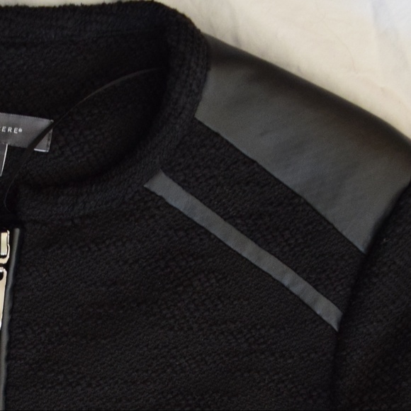 Black Blazer - Picture 5 of 5